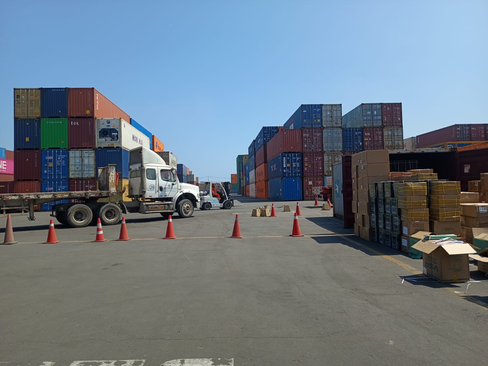Operaciones logísticas en el puerto del Callao